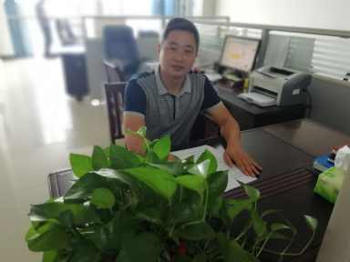 邓春华个人简介